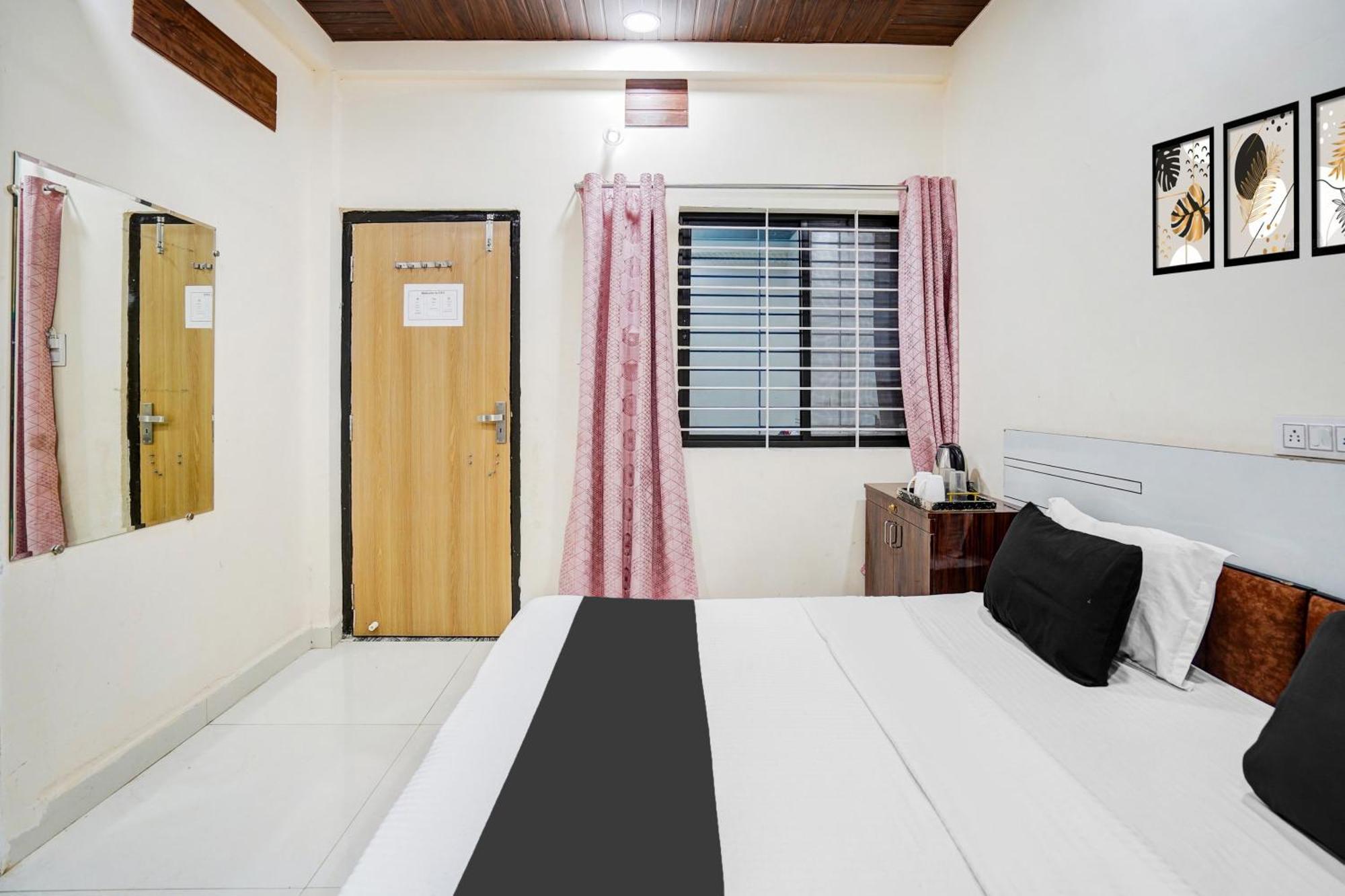 Super Hotel O Brilliant Convention Centre Formerly Madhur Shree Indore Zewnętrze zdjęcie